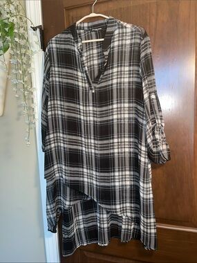 cha cha vente Black and White Plaid Swim Coverup Tunic